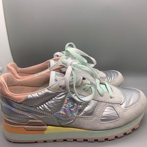 SAUCONY SHADOW ORIGINAL Women's Size 7.5 Silver White Blush Aqua Sneaker